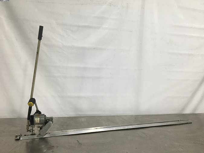 MINIROLLER Cross Cutter Slitter, 68" cut, on track